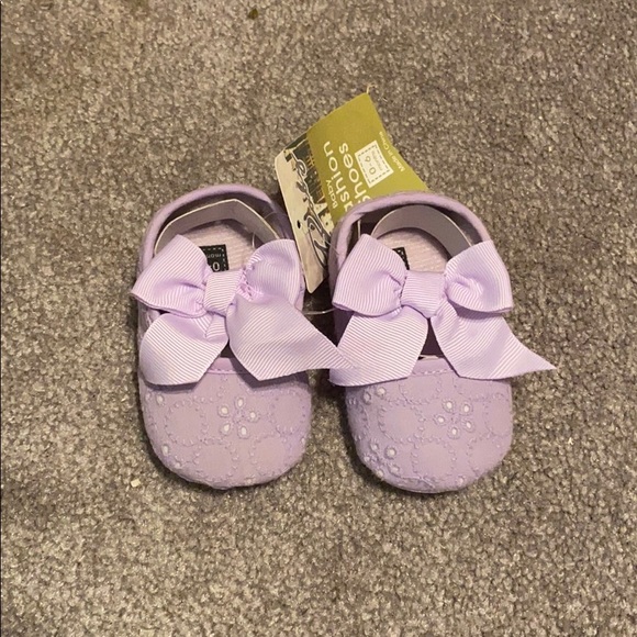 Set of 4 Baby Girl Dress Shoes - Picture 4 of 5